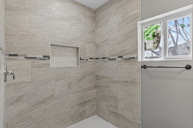 1344 E 5th St, Odessa, TX 79761 - bathroom featuring tiled shower