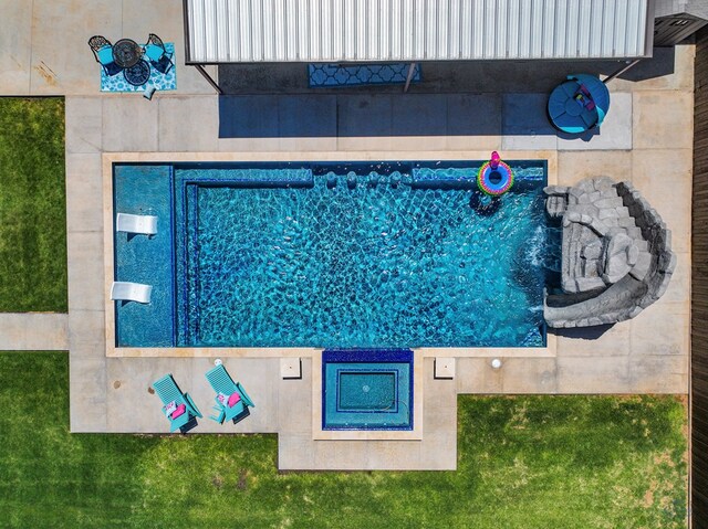 7119 E County Rd 112, Midland, TX 79706
