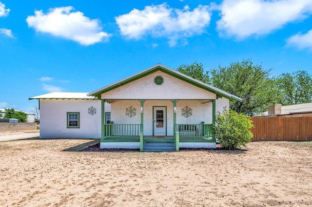 view of front of home featuring covered porch