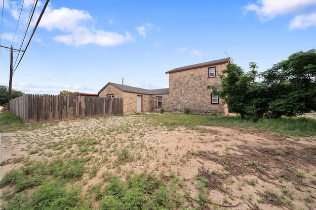 1101 Barnes Ave, Big Spring, TX 79720 - view of yard