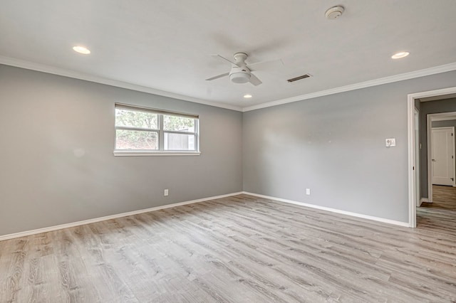 empty room featuring baseboards, recessed lighting, ceiling fan, and wood finished floors