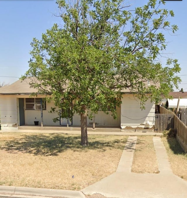 907 E 15th St, Big Spring, TX 79720 - photo 1