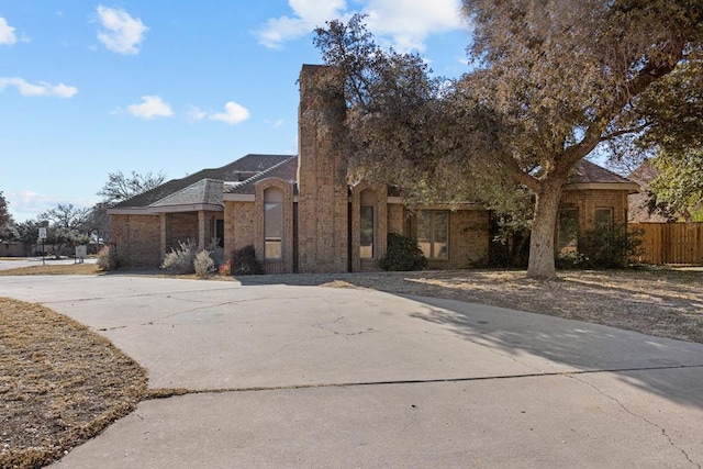 view of front of property