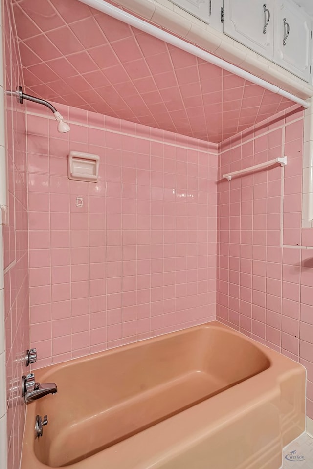 1510 W School St, Stanton, TX 79782 - bathroom featuring tub / shower combination