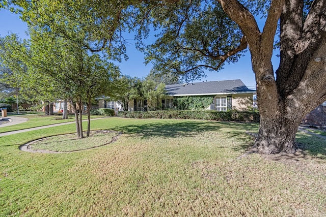 Listing photo 2 for 55 Twin Oaks Cir, Odessa TX 79762