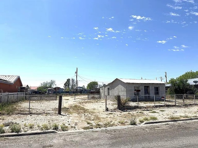 705 W Ryan Ft, Stockton, TX 79735 - photo 1