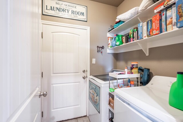6108 Copper Sky Ct, Midland, TX 79705 - laundry area featuring washer and dryer