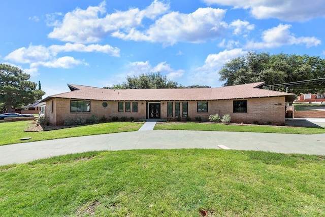 700 Highland Dr, Big Spring, TX 79720 - photo 1