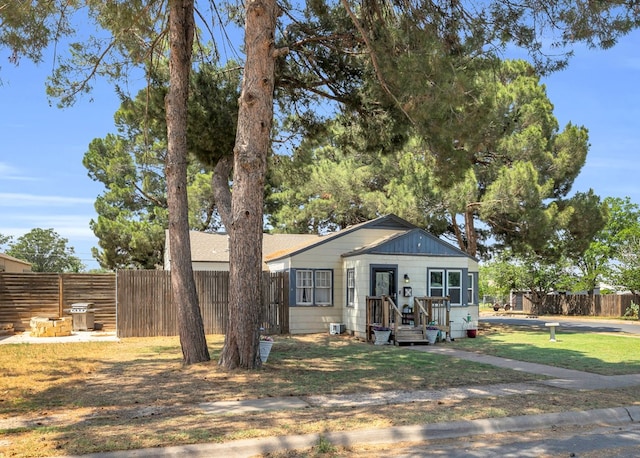 1400 W Tennessee Ave, Midland, TX 79701 - view of front of house