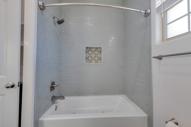 full bath with shower / tub combination