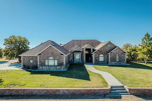 view of front of house with a front yard