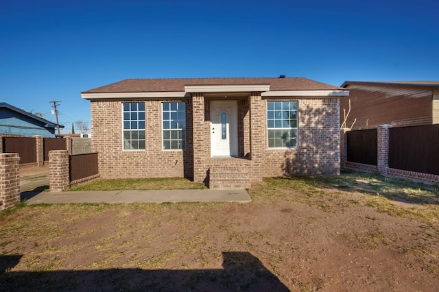 view of front of property