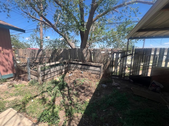 1603 5th St, Big Spring, TX 79720 - view of yard with a vegetable garden
