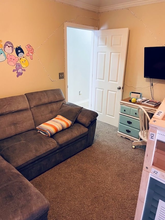 living area with carpet flooring and crown molding