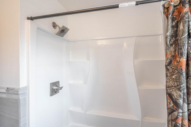 702 Dellwood St, Midland, TX 79701 - full bathroom with curtained shower