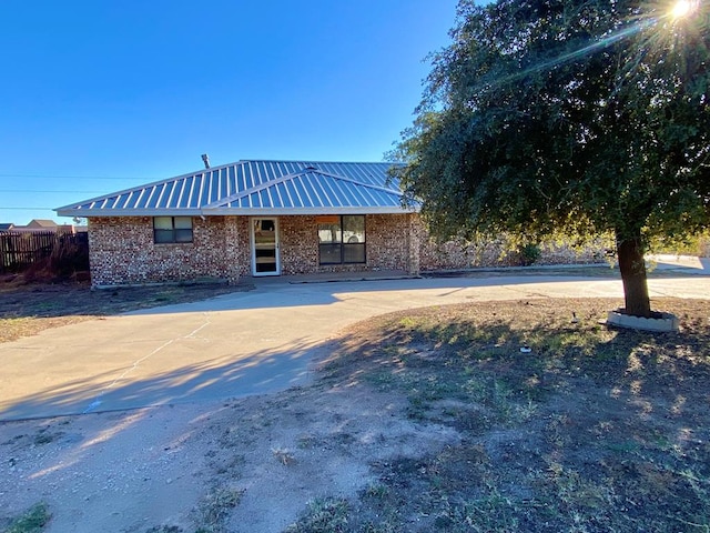 view of front of property with a porch