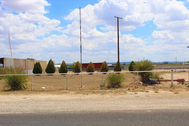 1851 W Gonzalez Loop, Fort Stockton, TX 79735 - photo 4