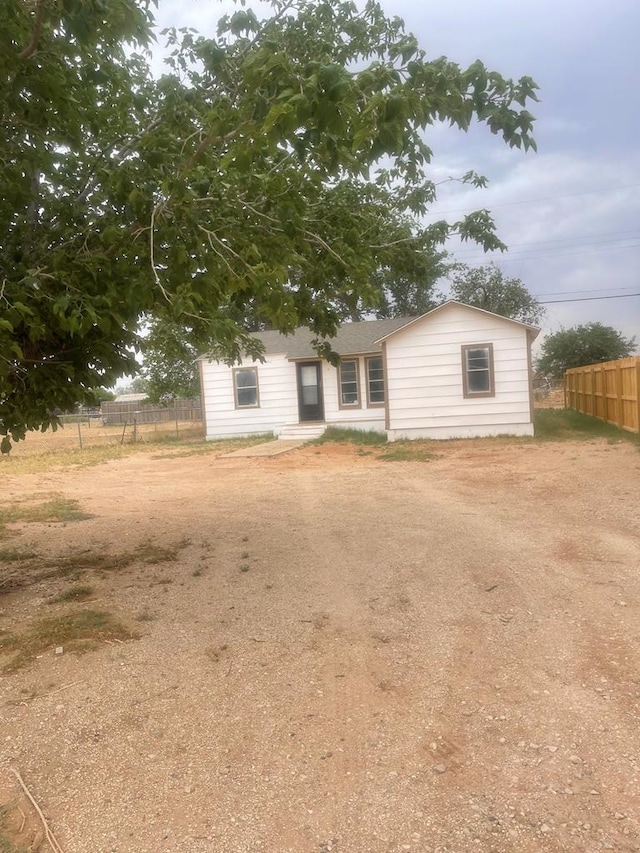 305 S Jackson Ave, Midland, TX 79701 - view of front facade