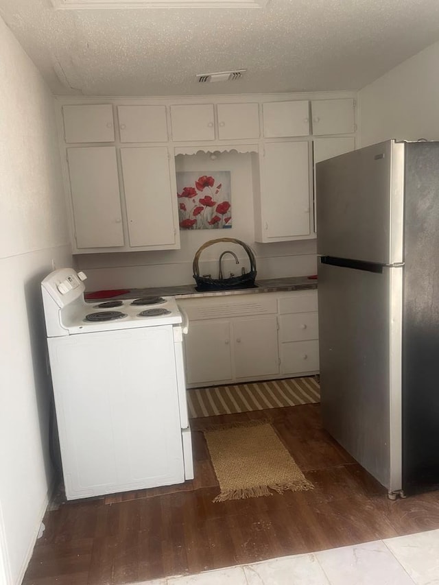 305 S Jackson Ave, Midland, TX 79701 - washroom with wood finished floors