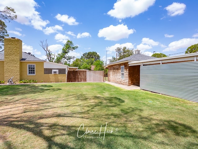 1700 Holloway Ave, Midland, TX 79701 - view of yard