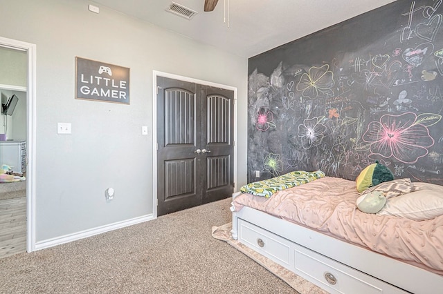 bedroom with carpet flooring and ceiling fan