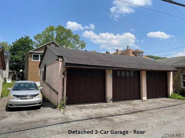 1804 Somerset Ave, Windber, PA 15963 - view of front facade featuring roof with shingles