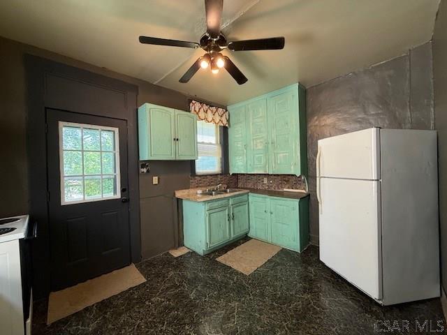 290-292 Glenn St, Johnstown, PA 15906