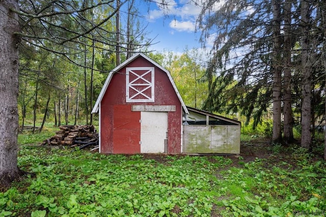 view of outbuilding