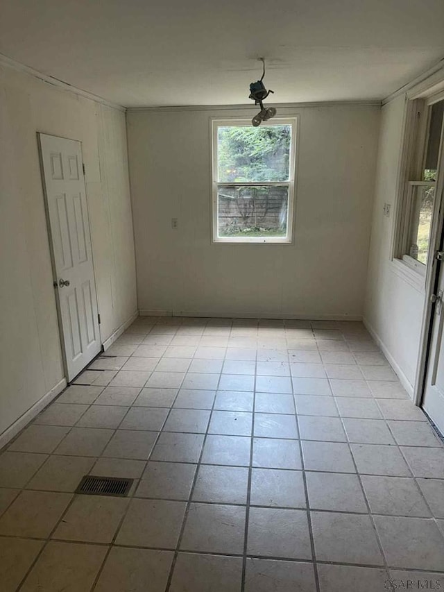 1090 Crest Ave, Johnstown, PA 15902 - photo 17
