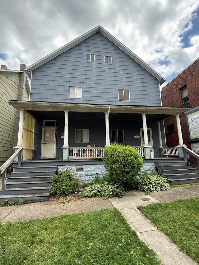 604-606 Grove Ave, Johnstown, PA 15902 - view of front facade with a porch