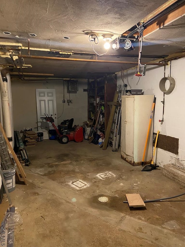 120 Northwood Ave, Johnstown, PA 15905 - view of garage