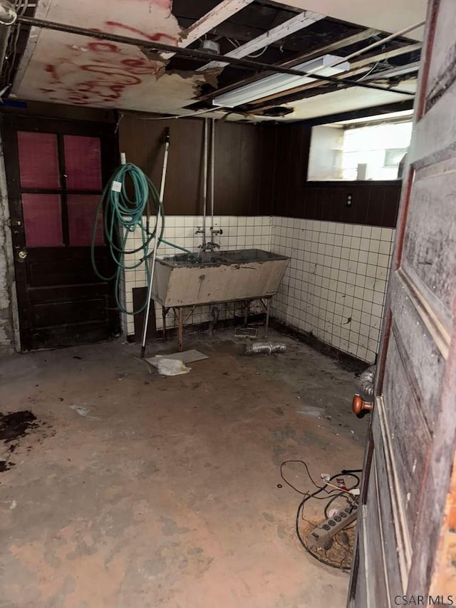 basement with sink