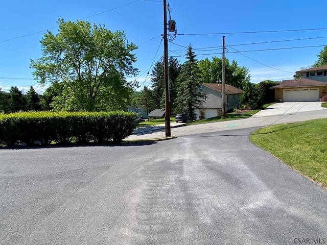 104 Erin Rd, Johnstown, PA 15905 - view of asphalt street