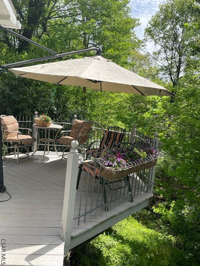 230 Trading Post Rd, Stoystown, PA 15563 - view of wooden deck