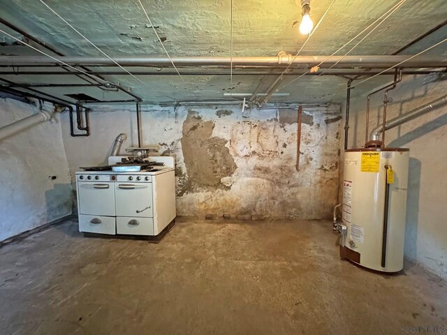 603 Woodvale Ave, Johnstown, PA 15901 - unfinished below grade area with water heater