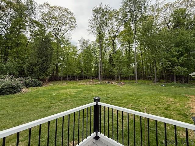 2200 Dundee Ln, Johnstown, PA 15905 - view of grassy yard