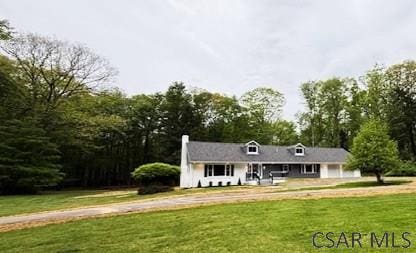2200 Dundee Ln, Johnstown, PA 15905 - view of front of home featuring a front lawn and a chimney