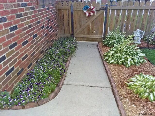 17 Grant St, Salisbury, PA 15558 - view of gate