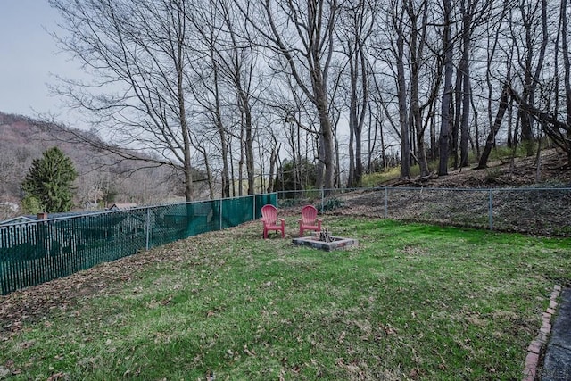 view of yard featuring fence