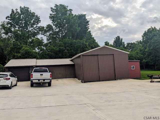 350 American Legion Rd, Latrobe, PA 15650 - view of outbuilding featuring driveway