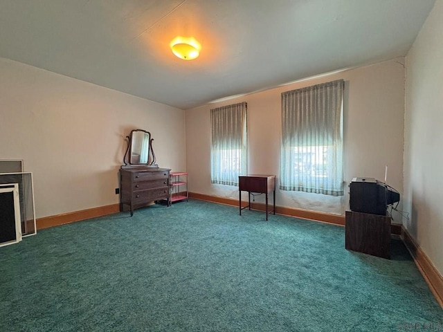 R1249 Main St, Johnstown, PA 15909 - living area featuring carpet flooring and baseboards