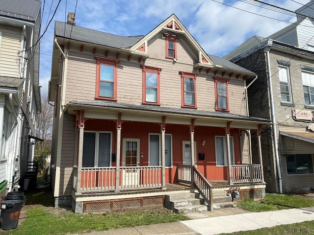 view of front of house featuring a porch