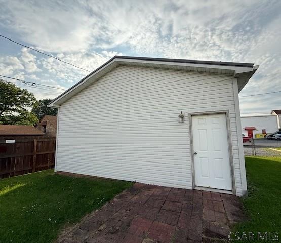 201 7th St, Windber, PA 15963 - view of side of home