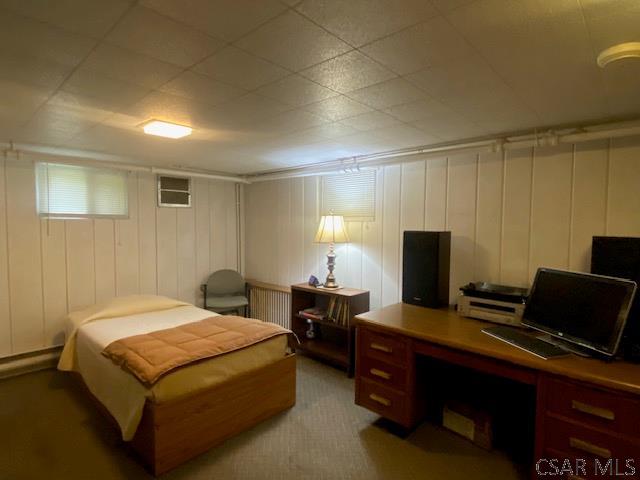 bedroom with carpet