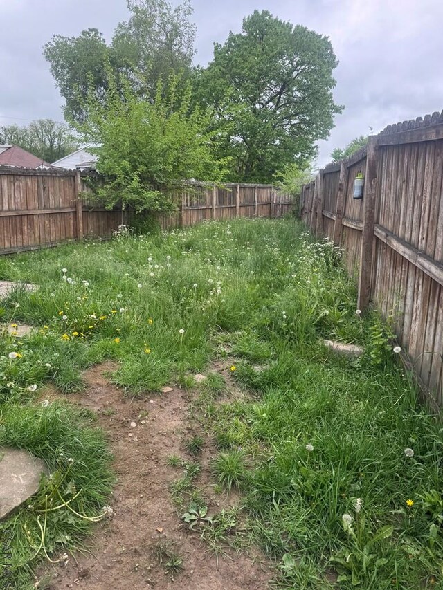 100 Cook St, Johnstown, PA 15906 - view of fenced backyard