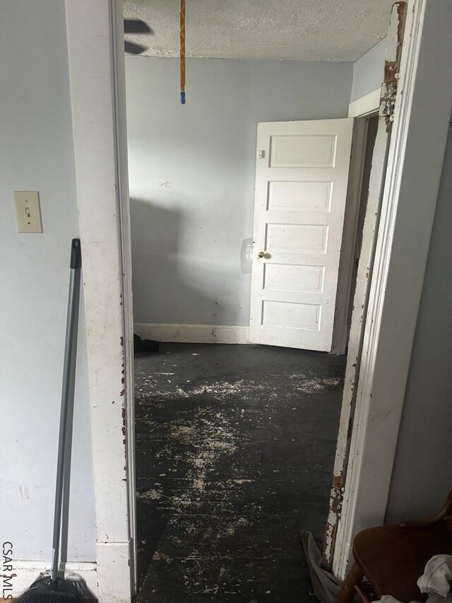 100 Cook St, Johnstown, PA 15906 - hall with a textured ceiling