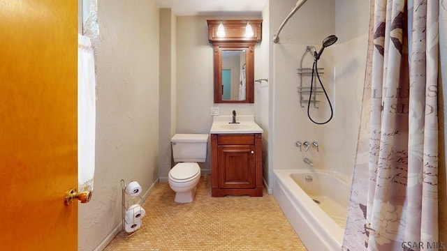 1210 Somerset Ave, Windber, PA 15963 - bathroom with shower / bath combo with shower curtain, toilet, vanity, and baseboards
