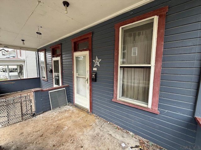 717-719 Messenger St, Johnstown, PA 15902 - doorway to property featuring a porch