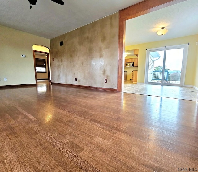 spare room featuring ceiling fan