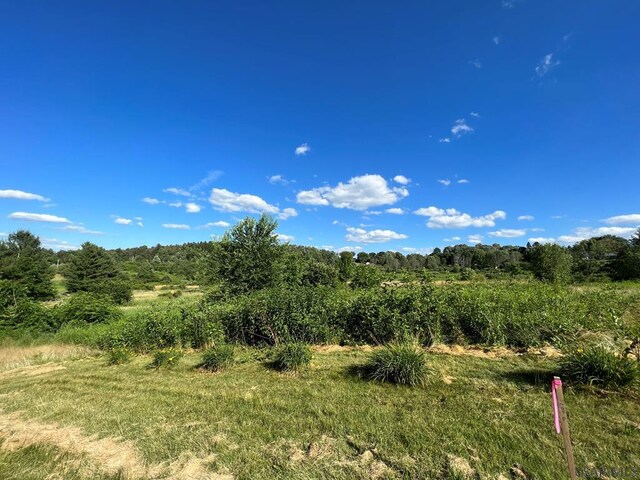Crestview Dr, Davidsville, PA 15928